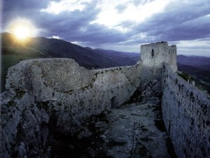 castle-of-Montsegur-1